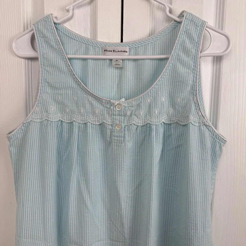 Miss Elaine type gown